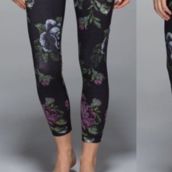 EUC Lululemon Garden Party Leggings (Size 4) - Picture 4 of 8